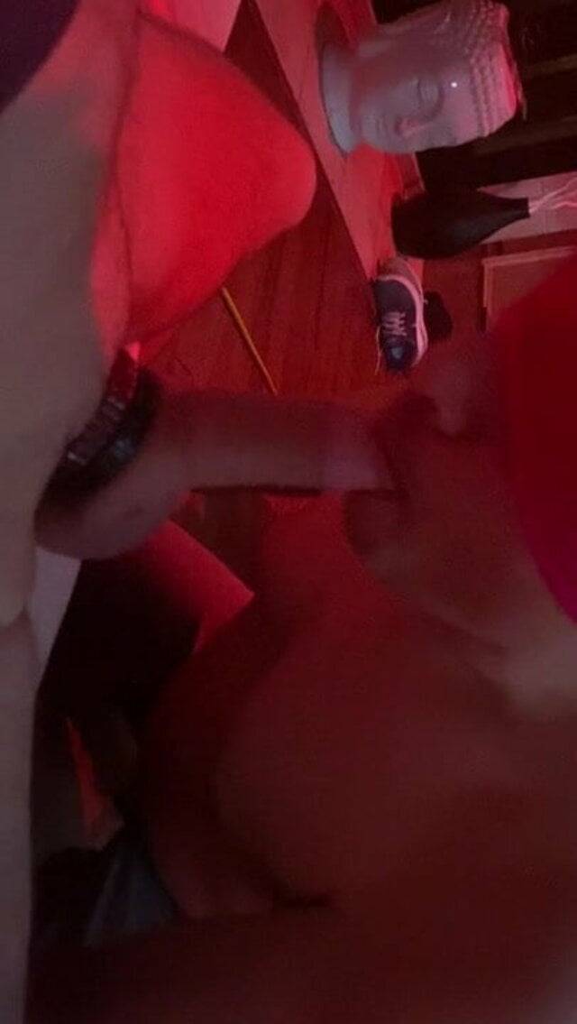 Spun getting some head